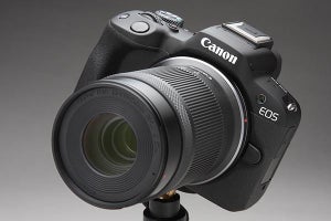 キヤノン「EOS R50」を試す　簡単・きれいが進化したミラーレスの入門機