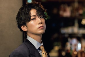 亀梨和也、スーツ姿で再び“秘密のオフィスラブ”を熱演