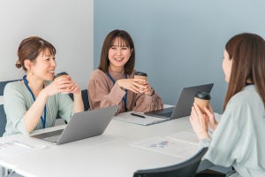 人と仲良くなる方法は? 同性だけでなく異性や苦手な人と距離を縮めるコツも