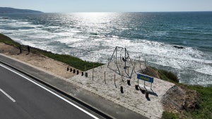 島根県出雲市西海岸に「絶景ブランコ」が誕生! リゾートホテル、レストラン&カフェ、パーキングエリアなどの複合施設内に