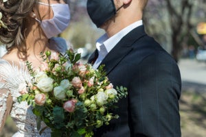 「結婚式マスクの着用なしで問題ない」が7割！　マスク着用ルールの緩和や「5類」移行で結婚式の意識はどう変わった？