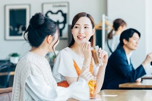 初対面の人との会話を上手く続けるコツとは? 使える鉄板ネタも紹介