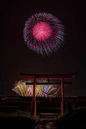 メッセージを添えた"プライベート花火"があげられる新サービス - 特別な専用席でひと夏の思い出を……!