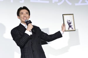 高橋一生、荒木飛呂彦氏からのサプライズプレゼントに感無量「家で泣きます」