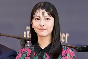 浜辺美波、10歳で『ハリー・ポッター』に出会う「最大の友」“開錠の呪文”でテープカット