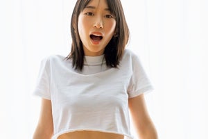 森川葵、美くびれまぶしい新カット　1st写真集がオリコン1位で重版も決定