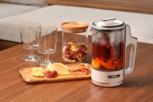 HARIO、お茶を煮出せる小さな電気ケトル「Craft Tea Maker」