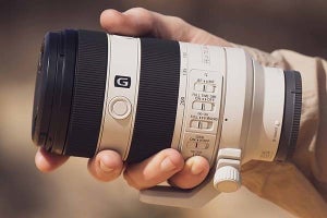 ソニー「FE 70-200mm F4 Macro G OSS II」　全長短く、マクロも向上