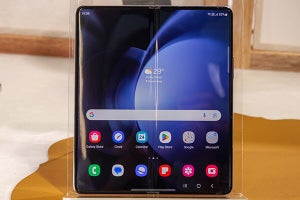 前モデルから薄型化＆折りたたみ精度向上、完成度が高まった「Galaxy Z Fold5」