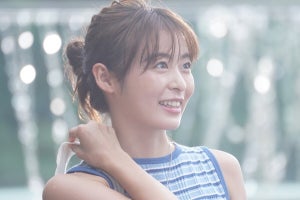 夏海(森七菜)、東京でスマホを落とす 『真夏のシンデレラ』