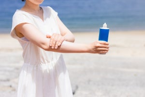 【できてる?】季節ごとに「UVケア」は違う! 夏はどうすればいい? - シオノギヘルスケアが解説