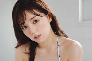 篠崎愛、迫力満点の神ボディで魅了　『FRIDAY別冊GOLD』表紙＆巻頭に登場