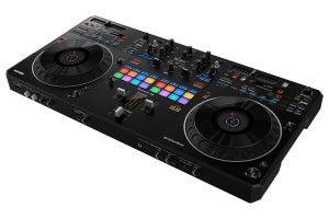 AlphaTheta、Pioneer DJのDJコントローラー「DDJ-REV5」を発表