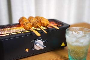 【ミニレビュー】 山善の「減煙電気七輪」で焼いた焼鳥が家呑みをアップグレード