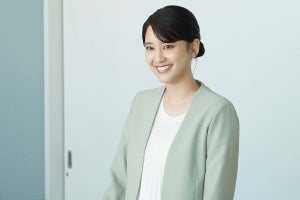 山崎紘菜、『真夏のシンデレラ』で間宮祥太朗の同僚役「波に乗り遅れないよう」