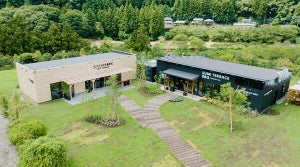 群馬県桐生市に「SUMI TERRACE 森のヴィレッジ」、全天候型BBQ施設＆カフェが誕生