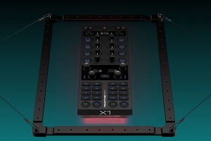 メディア・インテグレーション、DJコントローラー「Traktor X1 Mk3」を発表