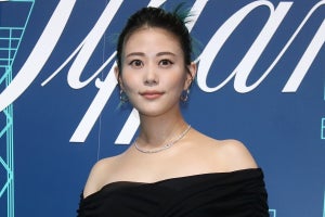 高畑充希、デコルテあらわな黒ドレス姿　思い出のジュエリー語る「あるお祝いで…」