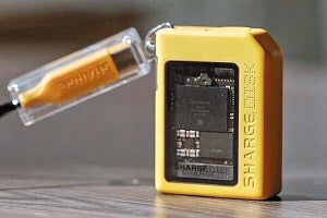 消しゴムサイズの超小型SSD「SHARGE Disk」　透明デザイン、ファンも内蔵