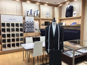 洋服の青山、全店に本格オーダースーツブランド「Quality Order SHITATE」を導入