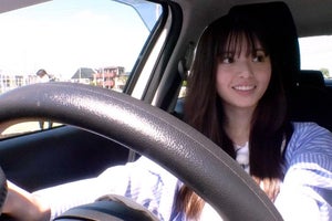 齋藤飛鳥、車の免許取得に挑戦　肝の座った運転で即上達「すごいね」