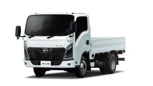 日産が新型「アトラス」発表! フロントデザイン一新、どう変わった?