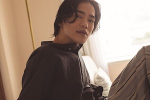 小野賢章、初のデジタル写真集発売「ふたりきりで…」 6種の録り下ろしボイス付き版も