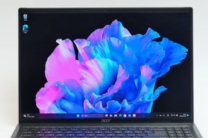 AcerからAI内蔵Ryzen搭載モバイルノートPC「Swift Edge 16」登場！ 有機EL、16型大画面の使い心地は？