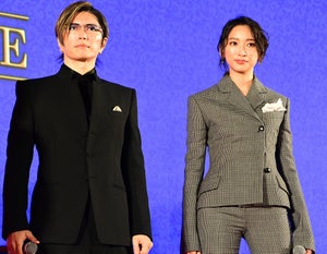 “滋賀の貴公子”役の杏、脚が長すぎるイケメンパンツスーツ姿に会場どよめき