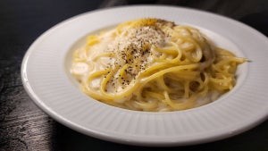 【驚異の14万RT!】料理家りゅうじさんが「牛乳」を主役としたパスタを考案 - 酪農家さんを応援&飢餓に苦しむ子どもたちに給食を。