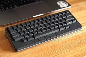 あのトラックポイントを搭載、カスタマイズも柔軟に　新生「HHKB Studio」は買いか