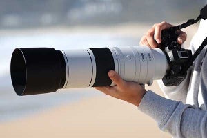 キヤノン、低価格の超望遠ズームレンズ「RF200-800mm F6.3-9 IS USM」