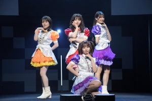 乃木坂46 伊藤理々杏・AKB48 田口愛佳ら、グループ越えパフォーマンス 『オッドタクシー』開幕