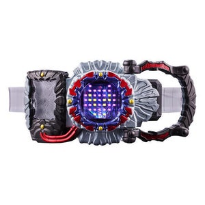 『仮面ライダーガッチャード』仮面ライダードレッドに変身! DXドレッドライバーが発売!