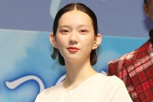 中島セナ、透明感際立つ白ワンピで魅了　『スター・ウォーズ』ファンだと明かす