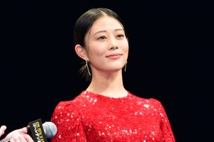 高畑充希、山崎賢人から送られてきた衝撃写真で「ケータイを落としそうに…」