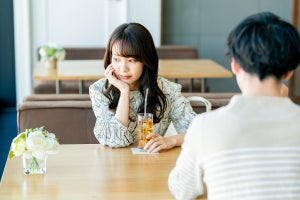 いい感じだったのに急に冷たい態度をとる女性の心理は? 素っ気なくなったのはなぜ?