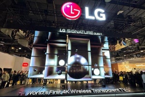 CES 2024のLGブースは夢いっぱい!? 生成AIロボ「Q9」や「透明テレビ」を見た