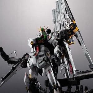 『機動戦士ガンダム 逆襲のシャア』フィン・ファンネル付きの豪華版「解体匠機 RX-93 νガンダム」が抽選販売に