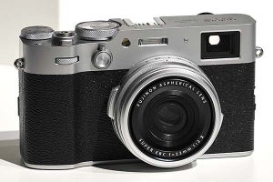 富士フイルム「FUJIFILM X100VI」　4020万画素＋ボディ内手ブレ補正＋AI被写体検出で強化