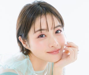 石原さとみ、結婚・出産後も変わらぬキュートさ＆美しさ　3年ぶり『美的』表紙