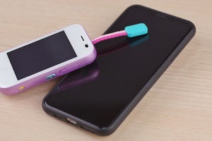 子どもに携帯電話を持たせた年齢、最多は「10歳」 - きっかけは?