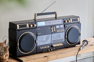 ドウシシャ、80年代風デザインの大型BluetoothステレオCDラジカセを一般販売へ