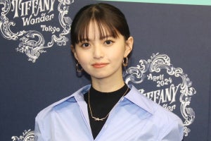 齋藤飛鳥、ハイジュエリーまとい笑顔　ティファニーイベントに登場