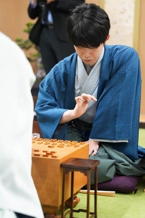 打たせなかったピリオド　藤井名人が劇的逆転で白星スタート　第82期名人戦七番勝負第１局