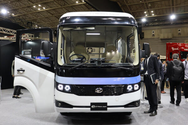 EVモーターズのEVトラック「E2」を実車確認! 発売は2024年度中? 価格は?