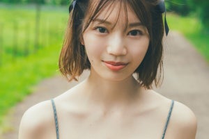 日向坂46 高本彩花、キャミワンピから美デコルテ披露　1st写真集先行カット