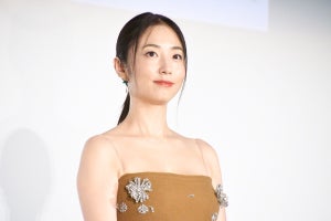 MEGUMI、美デコルテ輝くドレス姿で魅了 マネージャーの行動にツッコミ