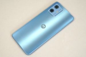 「moto g64 5G」の実機をチェック！激戦区3万円クラスのFeliCa対応ミドルレンジスマホ