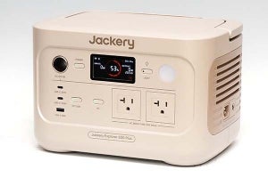 リビングになじむ色のポータブル電源　Jackeryがサンドゴールドカラーを展開